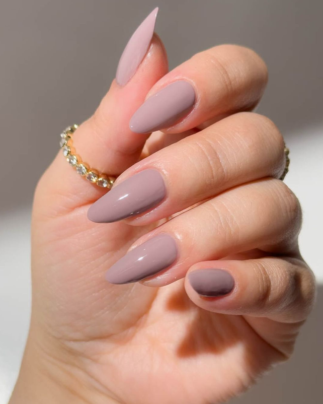 Subtle Mauve Elegance