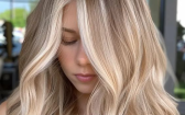 Trending Blonde Balayage Hair Color Ideas Featuring Caramel Honey And Light Strawberry Tones Bright Blonde Hair Dyed Blonde Hair Light Blonde Hair Balayage Hair Blonde Blonde Hair Color Summer Blonde Hair