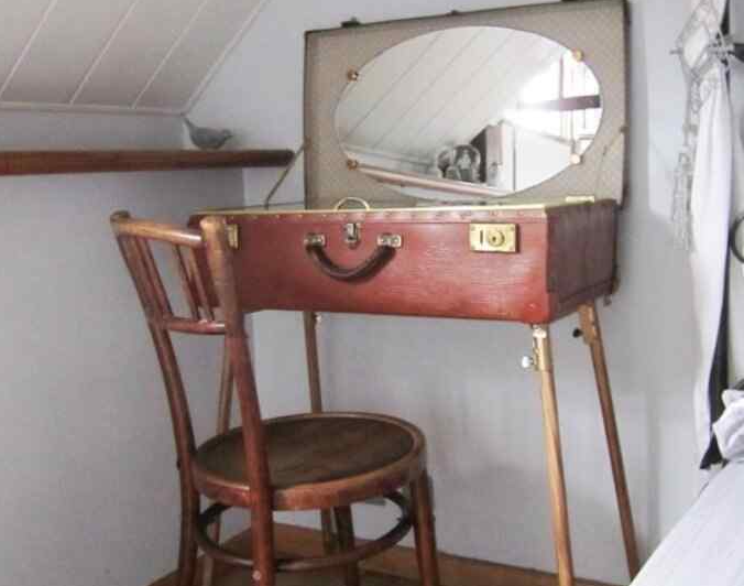 Luggage Bedside Vanity Table In Antique Style