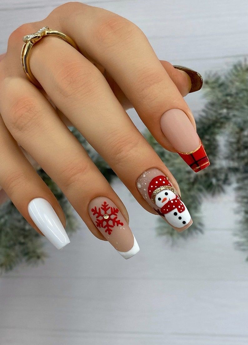 Amazing Christmas Nail Designs Photo