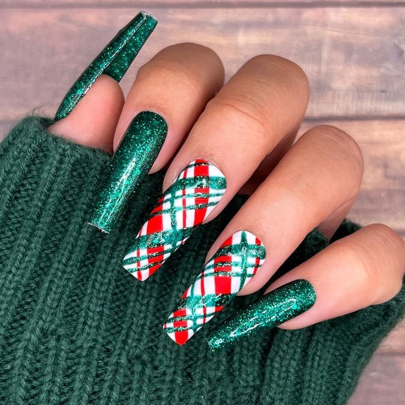 Amazing Christmas Nail Designs Picture