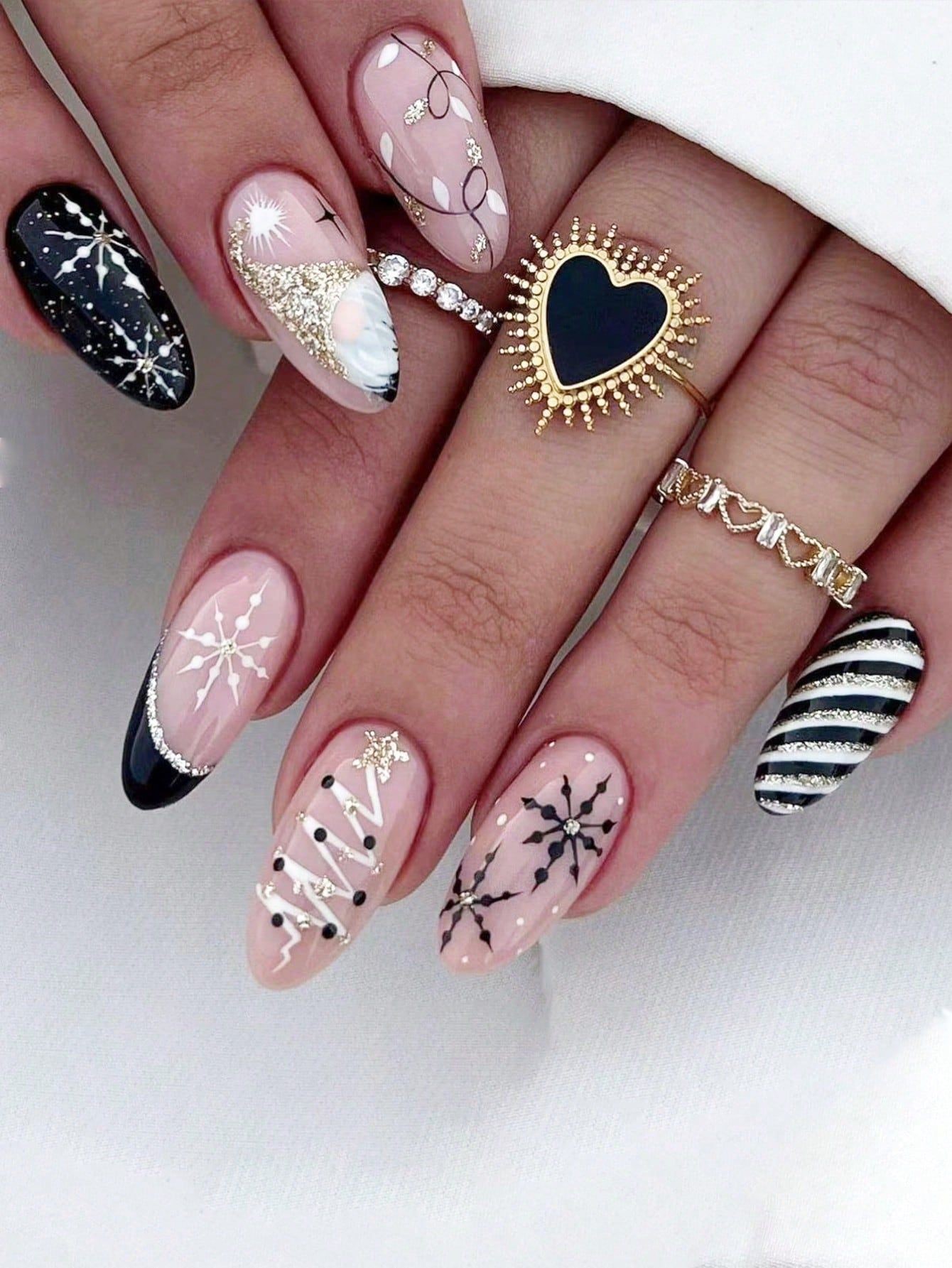 Best Holiday Nail Designs Photo