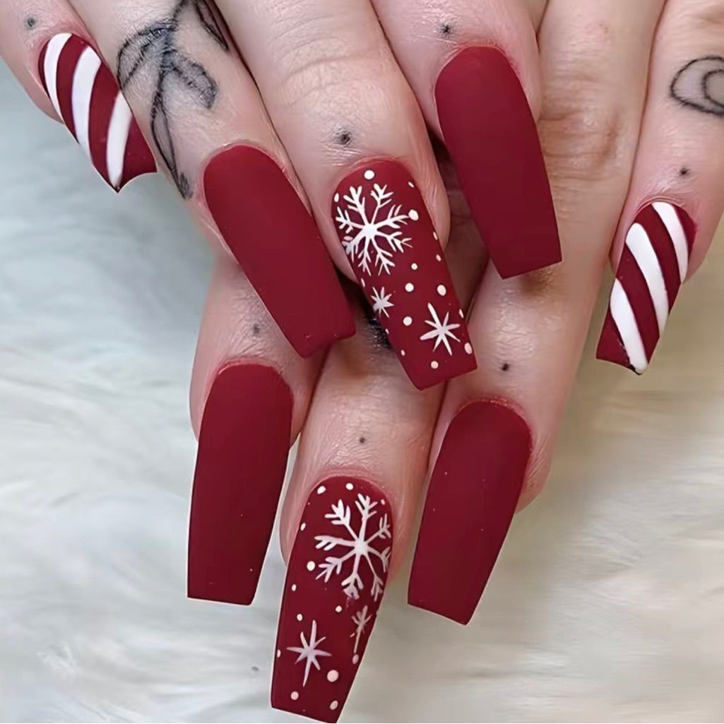 Classy Christmas Nail Designs Ideas